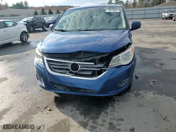 2010 Volkswagen Routan SEL w/Navigation with VIN 2V4RW5DX7AR406977, listed as a Copart auction lot 79414844 with 152,181 mi miles and Salvage Title. Bid and sale history available at carsss.com. Image 12.