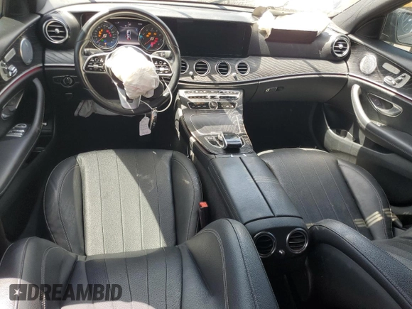 2019 Mercedes-Benz E 300 z VIN WDDZF4JB0KA562691, wystawiony jako Copart lot #56961235 z przebiegiem 84 666 mil mil oraz Nie do naprawy • Non repairable. Historia ofert i sprzedaży dostępna na DreamBid. Obrazek 8.