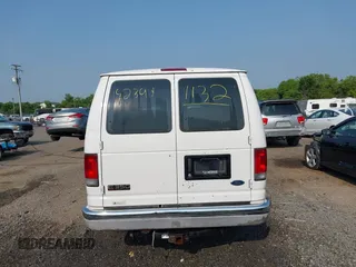 2004 Ford Econoline Passenger XL z VIN 1FBSS31L84HA63095, wystawiony jako IAAI lot #42391132 z przebiegiem 158 587 mil mil oraz . Historia ofert i sprzedaży dostępna na DreamBid. Obrazek 17.
