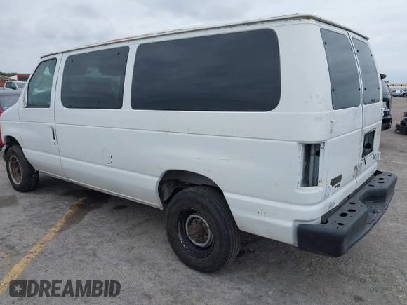 2007 Ford Econoline Passenger XL with VIN 1FBNE31L87DA19792, listed as a IAAI auction lot 41303532 with 71,444 mi miles. Bid and sale history available at carsss.com. Image 3.