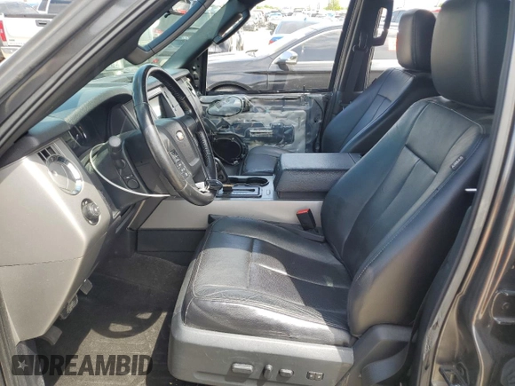 2016 Ford Expedition Max XLT z VIN 1FMJK1JT2GEF27575, wystawiony jako Copart lot #56118925 z przebiegiem 156 298 mil mil oraz Szkoda całkowita • Salvage title. Historia ofert i sprzedaży dostępna na DreamBid. Obrazek 7.