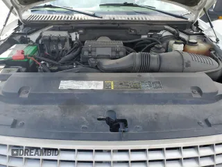 2005 Ford Expedition Eddie Bauer with VIN 1FMFU18535LA51658, listed as a Copart auction lot 61268125 with 210,363 mi miles and Salvage title. Bid and sale history available at DreamBid. Image 12.