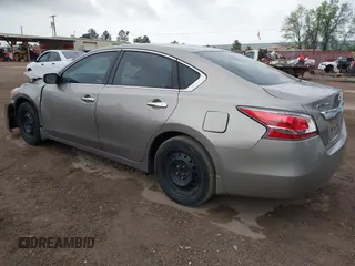 2015 Nissan Altima 2.5 S with VIN 1N4AL3AP6FN377913, listed as a IAAI auction lot 41894288 with 119,718 mi miles. Bid and sale history available at carsss.com. Image 3.
