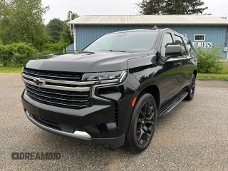 2023 Chevrolet Suburban LT z VIN 1GNSCCKD1PR309197, wystawiony jako Copart lot #62896615 z przebiegiem 184 279 mil mil oraz Czysty tytuł • Clean title. Historia ofert i sprzedaży dostępna na DreamBid. Obrazek 2.