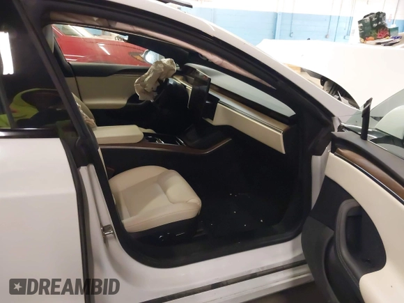 2022 Tesla Model S z VIN 5YJSA1E59NF493914, wystawiony jako IAAI lot #41626020 z przebiegiem Nie podano mil oraz . Historia ofert i sprzedaży dostępna na DreamBid. Obrazek 5.