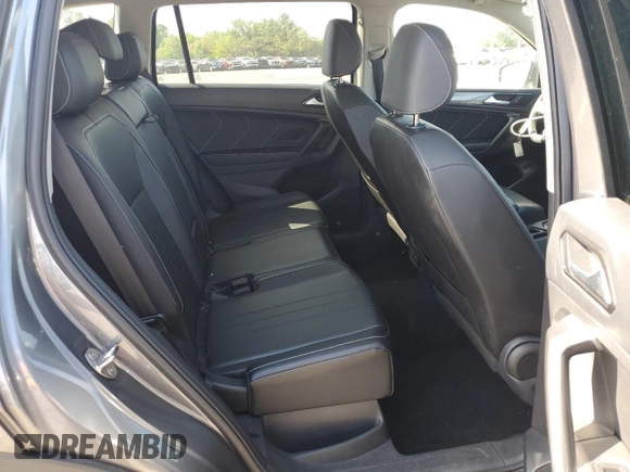 2024 Volkswagen Tiguan SE z VIN 3VVMB7AX3RM078249, wystawiony jako Copart lot #57566155 z przebiegiem 25 713 mil mil oraz Szkoda całkowita • Salvage title. Historia ofert i sprzedaży dostępna na DreamBid. Obrazek 10.