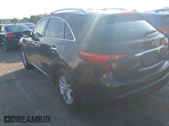 2016 Infiniti QX70 z VIN JN8CS1MW6GM750425, wystawiony jako IAAI lot #42259340 z przebiegiem 79 350 mil mil oraz . Historia ofert i sprzedaży dostępna na DreamBid. Obrazek 3.