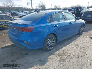 2022 Kia Forte GT-Line with VIN 3KPF54AD0NE499854, listed as a IAAI auction lot 41421127 with 27,188 mi miles. Bid and sale history available at carsss.com. Image 4.