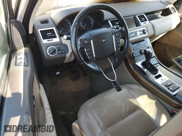 2013 Land Rover Range Rover Sport HSE z VIN SALSF2D44DA785003, wystawiony jako Copart lot #56012075 z przebiegiem Nie podano mil oraz Szkoda całkowita • Salvage title. Historia ofert i sprzedaży dostępna na DreamBid. Obrazek 8.