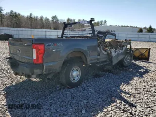 2018 Ford F-250 XL with VIN 1FT7X2B69JEB02585, listed as a Copart auction lot 49773915 with Not provided miles and Salvage title. Bid and sale history available at DreamBid. Image 3.