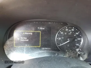 2024 Nissan Kicks SV z VIN 3N1CP5CV0RL521218, wystawiony jako Copart lot #56801265 z przebiegiem 128 784 mil mil oraz Szkoda całkowita • Salvage title. Historia ofert i sprzedaży dostępna na DreamBid. Obrazek 9.