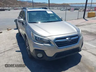 2018 Subaru Outback Limited z VIN 4S4BSENC9J3389333, wystawiony jako IAAI lot #42636423 z przebiegiem 150 968 mil mil oraz . Historia ofert i sprzedaży dostępna na DreamBid. Obrazek 1.