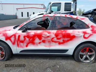 2020 Porsche Macan z VIN WP1AA2A55LLB05187, wystawiony jako IAAI lot #42037890 z przebiegiem 25 417 mil mil oraz . Historia ofert i sprzedaży dostępna na DreamBid. Obrazek 14.