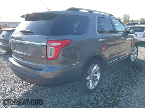 2011 Ford Explorer XLT z VIN 1FMHK8D82BGA26505, wystawiony jako IAAI lot #42138430 z przebiegiem 171 380 mil mil oraz . Historia ofert i sprzedaży dostępna na DreamBid. Obrazek 4.