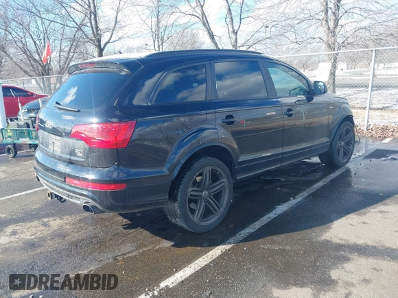 2014 Audi Q7 3.0T S line Prestige with VIN WA1DGAFE5ED015805, listed as a IAAI auction lot 41547198 with 135,309 mi miles. Bid and sale history available at carsss.com. Image 4.