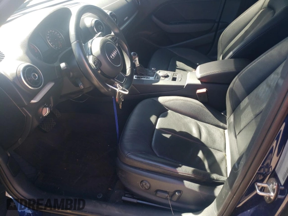 2015 Audi A3 Premium z VIN WAUBFGFF8F1121192, wystawiony jako Copart lot #57810025 z przebiegiem 79 808 mil mil oraz Szkoda całkowita • Salvage title. Historia ofert i sprzedaży dostępna na DreamBid. Obrazek 7.