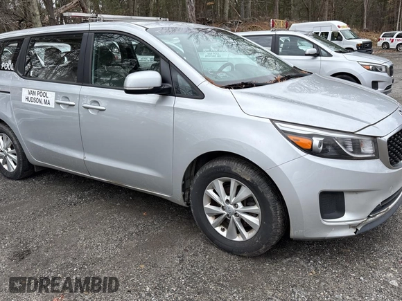 2018 Kia Sedona L with VIN KNDMA5C11J6409767, listed as a Copart auction lot 50896745 with 122,451 mi miles and Clean Title. Bid and sale history available at carsss.com. Image 1.
