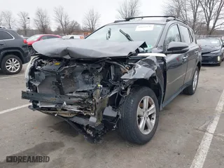 2014 Toyota RAV4 XLE with VIN 2T3RFREV1EW140141, listed as a IAAI auction lot 41612133 with 122,682 mi miles. Bid and sale history available at carsss.com. Image 17.