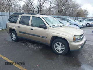2004 Chevrolet TrailBlazer EXT LS with VIN 1GNET16S946219531, listed as a IAAI auction lot 41934867 with 186,838 mi miles. Bid and sale history available at carsss.com. Image 1.