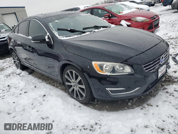 2015 Volvo S60 T6 Drive-E with VIN YV149MFK5F2339707, listed as a Copart auction lot 82493884 with 87,932 mi miles and Salvage Title. Bid and sale history available at carsss.com. Image 4.