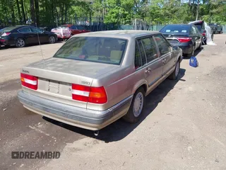 1994 Volvo 960 z VIN YV1KS9518R0046398, wystawiony jako IAAI lot #42105899 z przebiegiem 204 752 mil mil oraz . Historia ofert i sprzedaży dostępna na DreamBid. Obrazek 4.