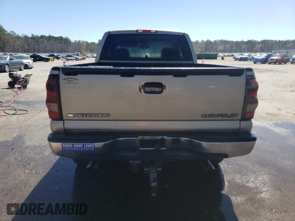 2004 Chevrolet Silverado 1500 Z71 with VIN 1GCEK19T04E195772, listed as a Copart auction lot 50040325 with 152,605 mi miles and Salvage Title. Bid and sale history available at DreamBid. Image 6.