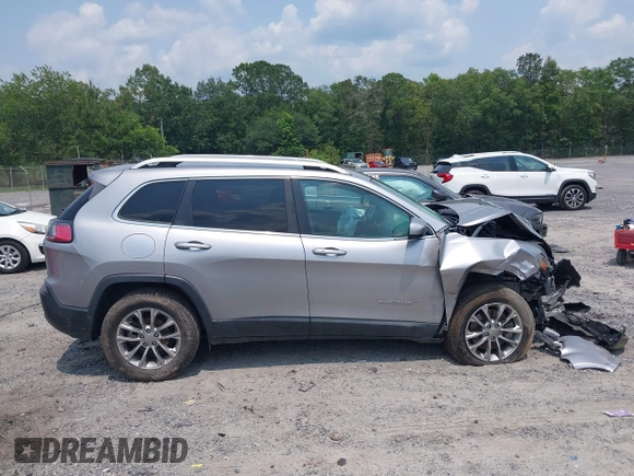 2019 Jeep Cherokee Latitude Plus with VIN 1C4PJLLB3KD184842, listed as a IAAI auction lot 42389142 with 123,324 mi miles and . Bid and sale history available at DreamBid. Image 13.