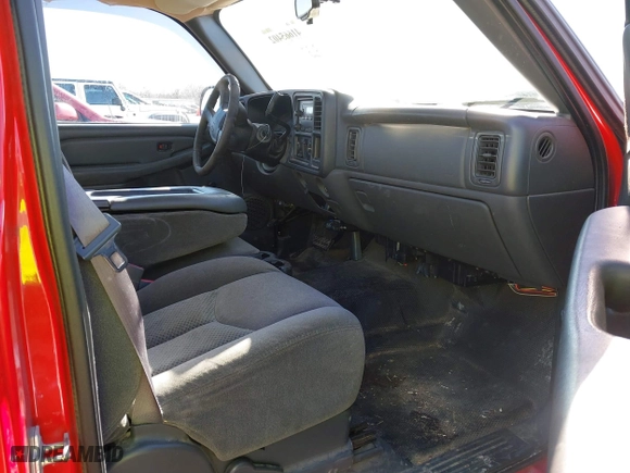 2006 Chevrolet Silverado 1500 Work Truck with VIN 3GCEC14X26G251343, listed as a IAAI auction lot 41665402 with 141,467 mi miles. Bid and sale history available at carsss.com. Image 5.