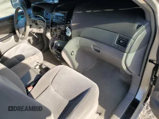 2005 Toyota Sienna CE with VIN 5TDZA23C15S237672, listed as a Copart auction lot 52204085 with 244,411 mi miles and Salvage Title. Bid and sale history available at carsss.com. Image 8.