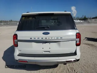 2023 Ford Expedition XLT with VIN 1FMJU1H81PEA51931, listed as a Copart auction lot 44522765 with 19,863 mi miles and Salvage Title. Bid and sale history available at carsss.com. Image 6.