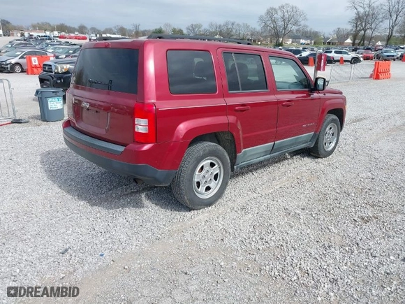 2011 Jeep Patriot Latitude with VIN 1J4NT1GB3BD170210, listed as a IAAI auction lot 41797615 with 201,951 mi miles. Bid and sale history available at carsss.com. Image 4.