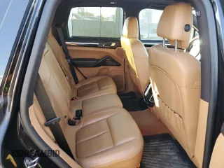 2013 Porsche Cayenne S Hybrid z VIN WP1AE2A24DLA14987, wystawiony jako Copart lot #83110114 z przebiegiem 95 252 mil mil oraz Czysty tytuł • Clean title. Historia ofert i sprzedaży dostępna na DreamBid. Obrazek 11.