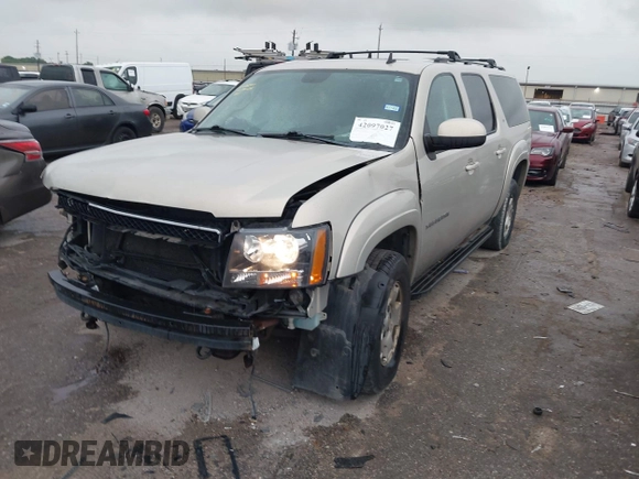 2010 Chevrolet Suburban LT z VIN 1GNUKJE32AR274468, wystawiony jako IAAI lot #42097027 z przebiegiem 257 180 mil mil oraz . Historia ofert i sprzedaży dostępna na DreamBid. Obrazek 2.