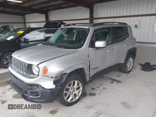 2017 Jeep Renegade Altitude z VIN ZACCJBBB3HPE49084, wystawiony jako IAAI lot #42247035 z przebiegiem 167 421 mil mil oraz . Historia ofert i sprzedaży dostępna na DreamBid. Obrazek 17.