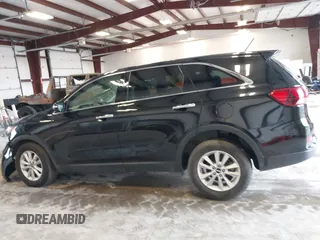 2020 Kia Sorento LX z VIN 5XYPG4A36LG644112, wystawiony jako IAAI lot #42115141 z przebiegiem 101 170 mil mil oraz . Historia ofert i sprzedaży dostępna na DreamBid. Obrazek 14.