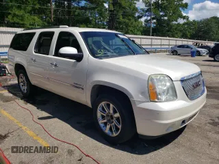 2011 GMC Yukon XL Denali with VIN 1GKS1MEF0BR314275, listed as a Copart auction lot 63796214 with 176,438 mi miles and Salvage Title. Bid and sale history available at carsss.com. Image 4.