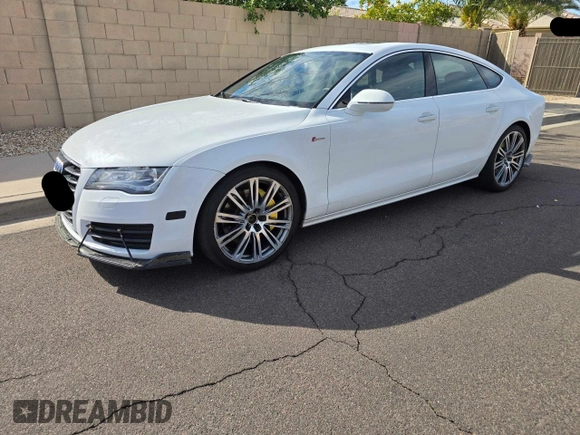 2014 Audi A7 Premium Plus z VIN WAUWGAFCXEN034032, wystawiony jako Copart lot #57720195 z przebiegiem 120 959 mil mil oraz Tytuł czysty. Historia ofert i sprzedaży dostępna na DreamBid. Obrazek 2.