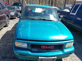 1994 GMC Sonoma with VIN 1GTCS19Z9RK504420, listed as a IAAI auction lot 41695827 with 197,305 mi miles. Bid and sale history available at carsss.com. Image 6.