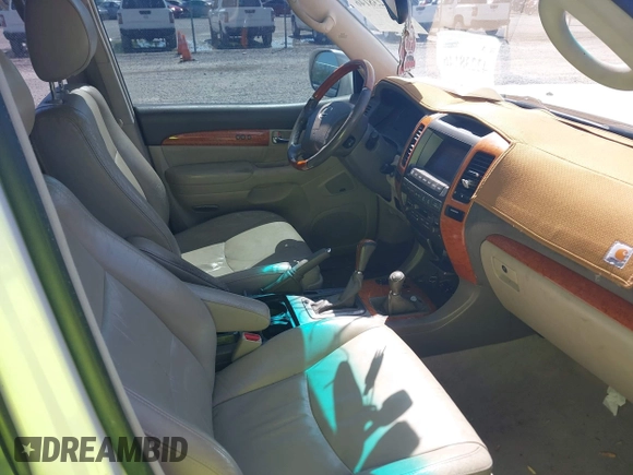 2004 Lexus GX 470 with VIN JTJBT20XX40038671, listed as a IAAI auction lot 42238146 with 250,837 mi miles and . Bid and sale history available at DreamBid. Image 5.