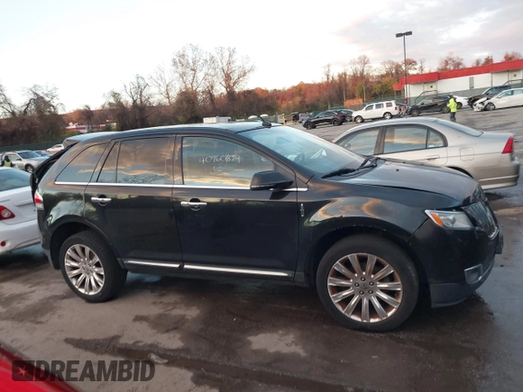 2014 Lincoln MKX z VIN 2LMDJ8JK0EBL19868, wystawiony jako IAAI lot #40960894 z przebiegiem 88 609 mil mil oraz . Historia ofert i sprzedaży dostępna na DreamBid. Obrazek 13.