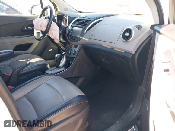 2015 Chevrolet Trax LTZ with VIN 3GNCJTSB2FL232354, listed as a IAAI auction lot 41701356 with 126,947 mi miles. Bid and sale history available at carsss.com. Image 5.