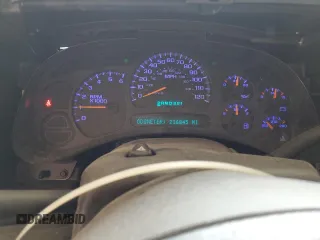 2003 Chevrolet Avalanche with VIN 3GNEK13T33G111841, listed as a Copart auction lot 71664204 with 216,045 mi miles and Salvage Title. Bid and sale history available at carsss.com. Image 9.