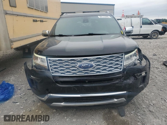 2018 Ford Explorer Platinum z VIN 1FM5K8HT9JGB29209, wystawiony jako Copart lot #58173395 z przebiegiem 137 640 mil mil oraz Szkoda całkowita • Salvage title. Historia ofert i sprzedaży dostępna na DreamBid. Obrazek 5.
