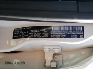 2017 Jeep Renegade Latitude z VIN ZACCJBBB3HPG48457, wystawiony jako Copart lot #46483275 z przebiegiem 105 298 mil mil oraz Szkody całkowita. Historia ofert i sprzedaży dostępna na DreamBid. Obrazek 13.