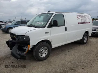 2022 Chevrolet Express Cargo z VIN 1GCWGAFP4N1280376, wystawiony jako Copart lot #54687655 z przebiegiem 63 251 mil mil oraz Szkoda całkowita • Salvage title. Historia ofert i sprzedaży dostępna na DreamBid. Obrazek 1.