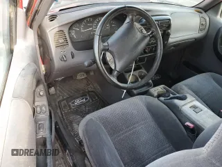 2000 Ford Ranger XL with VIN 1FTZR15V2YPB11238, listed as a Copart auction lot 53268035 with 154,107 mi miles and Clean Title. Bid and sale history available at DreamBid. Image 8.