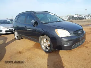 2008 Kia Rondo LX with VIN KNAFG526487198411, listed as a IAAI auction lot 41647788 with 146,595 mi miles. Bid and sale history available at carsss.com. Image 1.