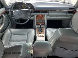 1990 Mercedes-Benz 560 with VIN WDBCA39E3LA553622, listed as a Copart auction lot 81530904 with 142,614 mi miles and Clean Title. Bid and sale history available at DreamBid. Image 8.