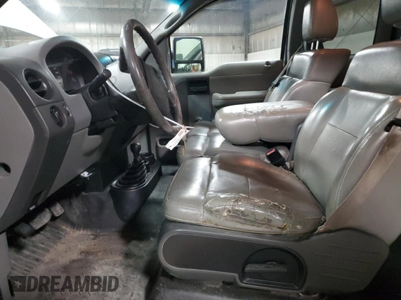 2007 Ford F-150 XL with VIN 1FTVX14527NA78614, listed as a Copart auction lot 45945555 with 297,404 mi miles and Salvage Title. Bid and sale history available at carsss.com. Image 7.