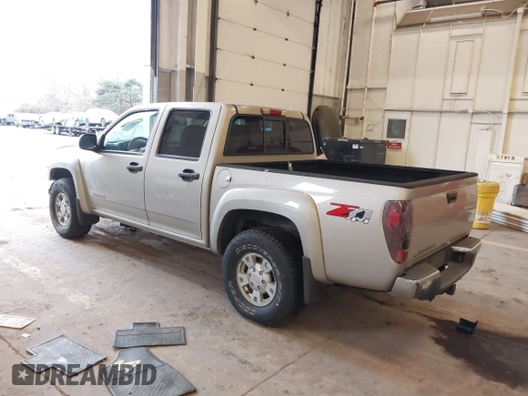 2005 Chevrolet Colorado 1SF LS Z71 with VIN 1GCDT136X58154321, listed as a IAAI auction lot 41906743 with 116,971 mi miles. Bid and sale history available at carsss.com. Image 3.